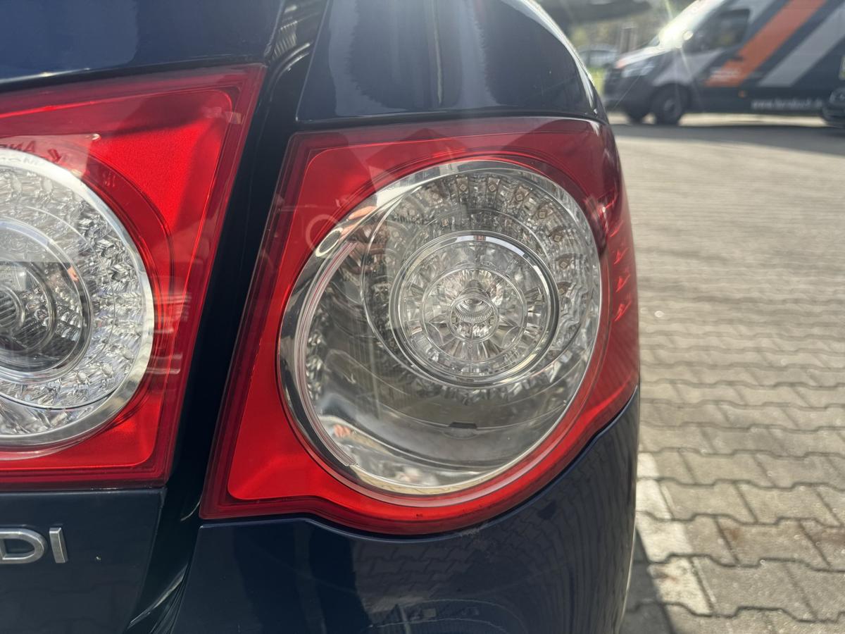 VW Jetta 1K2 original R&uuml;cklicht R&uuml;ckleuchte Schlussleuchte rechts Bj.2009
